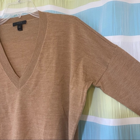 J Crew Merino Wool Caramel V-Neck Sweater Sz XS - Picture 7 of 9